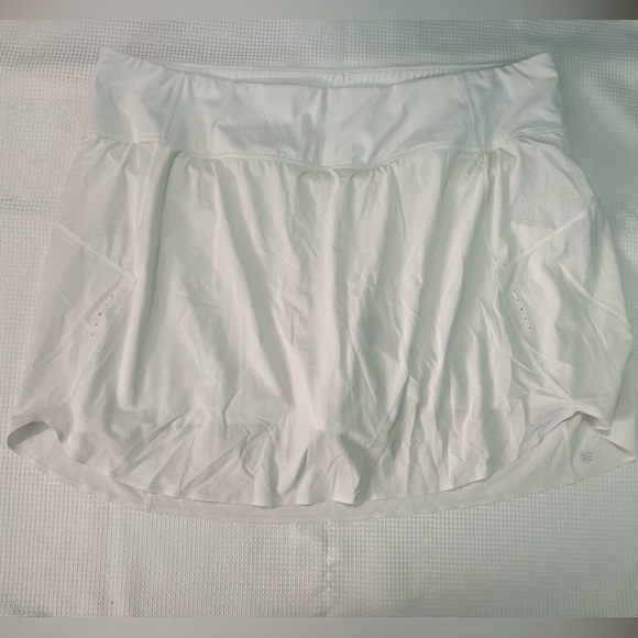 💌 Athleta RUN WITH IT SKORT 16" - Picture 3 of 9